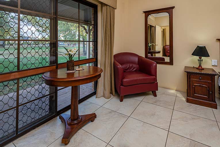 The Overlander Homestead Motel Roma King Suite